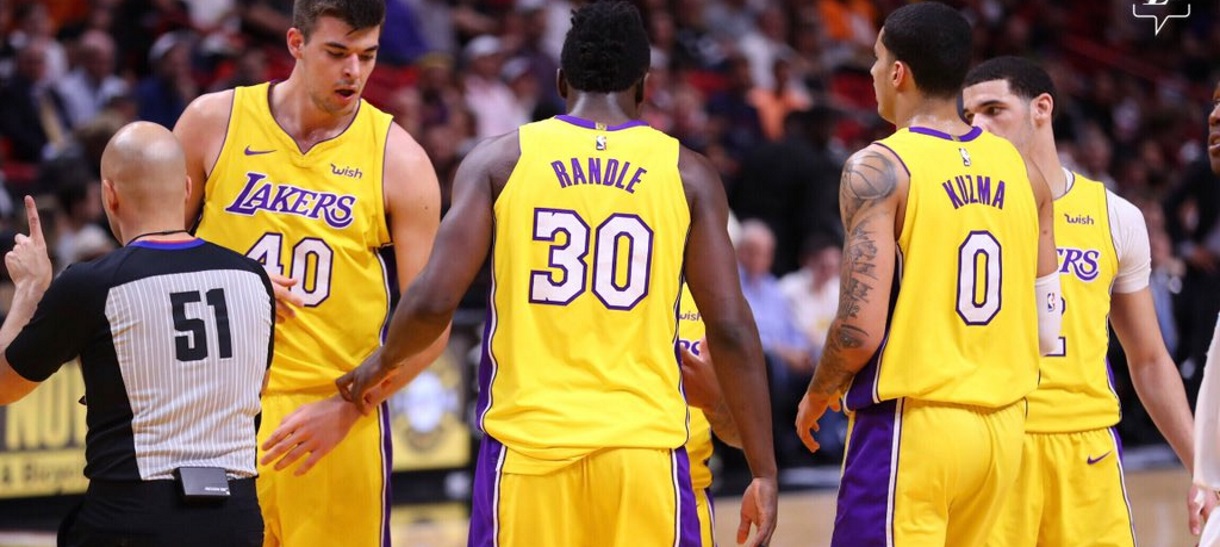 Lakers volta ao Staples Center e encara Mavs
