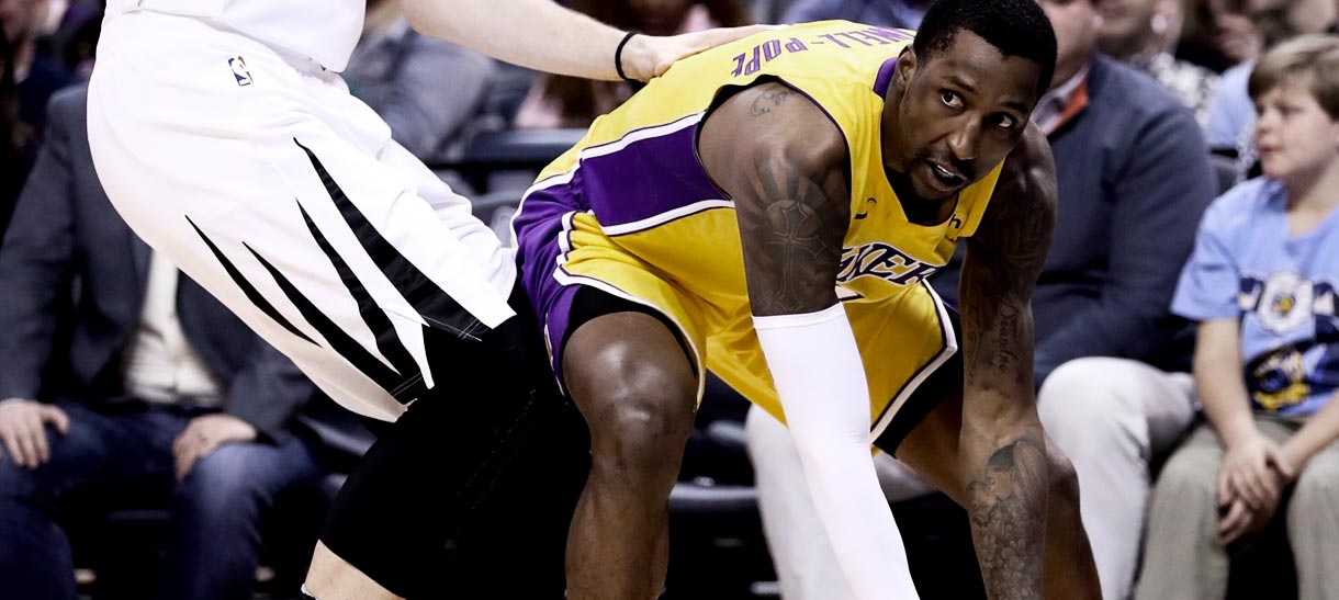 Desfalcado, Lakers é derrotado pelo Grizzlies em Memphis