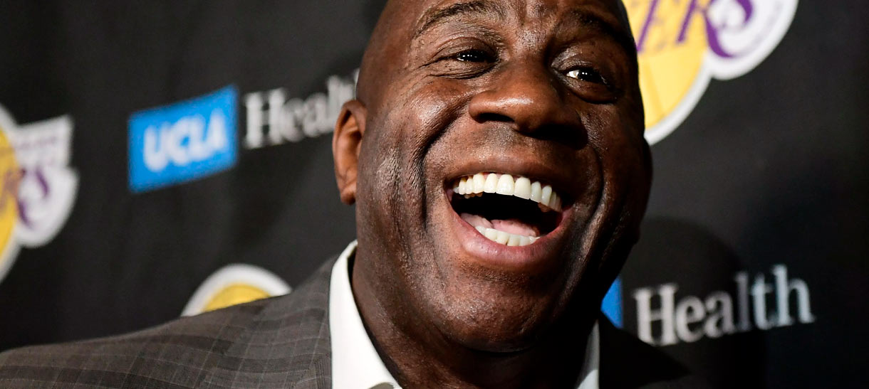 Os tweets que fizeram Magic Johnson largar o Lakers