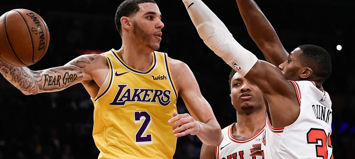 Bulls e Lakers estariam interessados em troca por Lonzo Ball