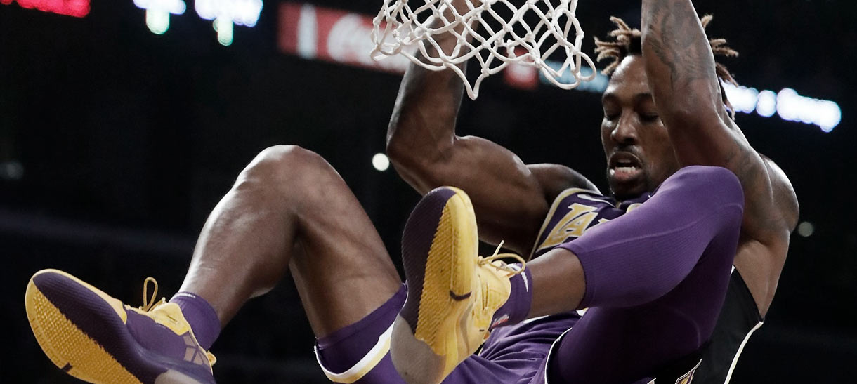 Lakers atropela o Warriors no Staples Center