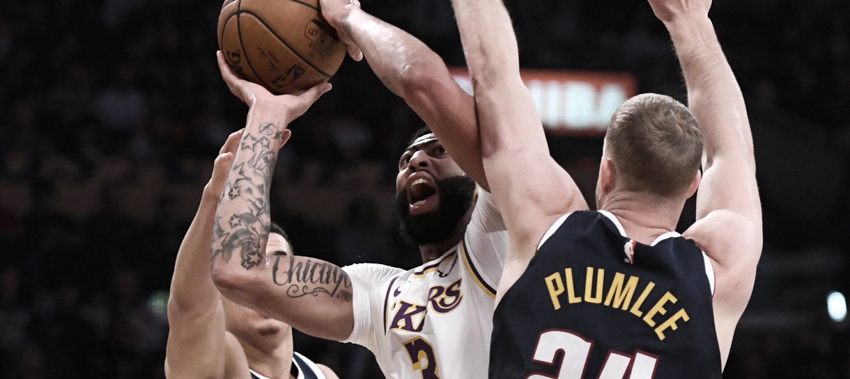 Lakers joga mal no segundo tempo e perde terceira seguida
