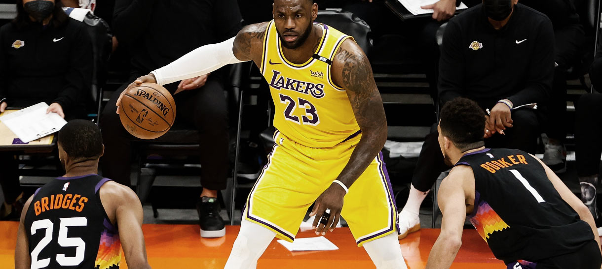 Lakers mostra postura agressiva e vence Suns em Phoenix