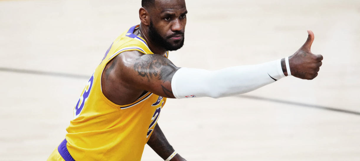 LeBron James comenta como está sua lesão no tornozelo
