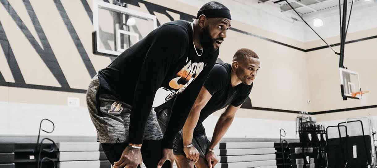 NBA: LeBron James divulga fotos treinando com Russell Westbrook
