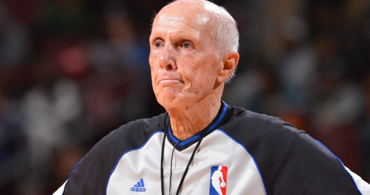 Dick Bavetta diz adeus à NBA após 39 anos