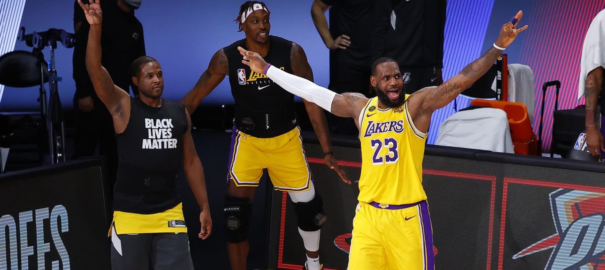 Lakers domina na defesa e empata série contra o Blazers