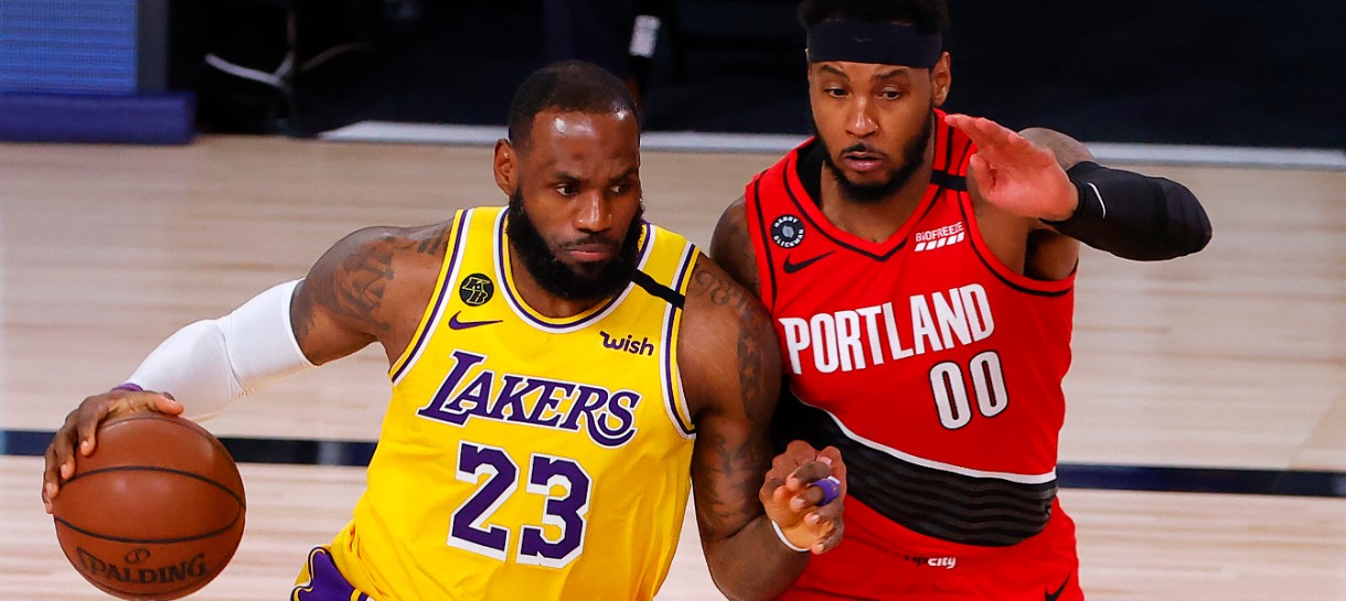 Lakers enfrenta o Blazers para assumir liderança da série