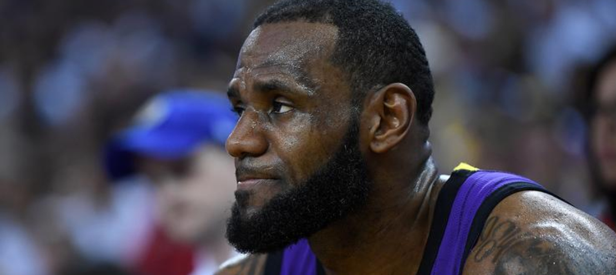 LeBron James tem data para retornar aos treinos