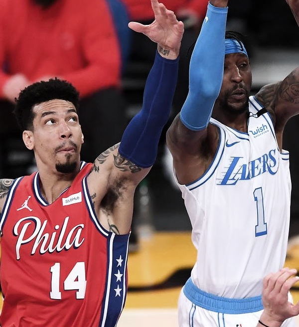 Lakers luta mas continua sem vencer sem James e Davis