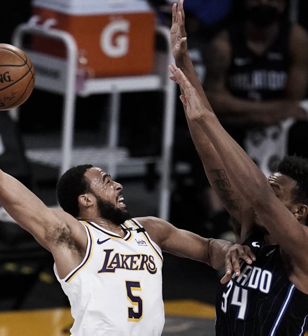 Lakers vence Magic e tem primeira sequência de vitórias desde lesão de LeBron