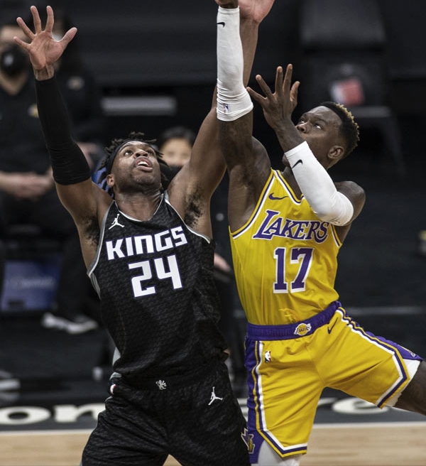 Lakers começa série na estrada contra o Kings