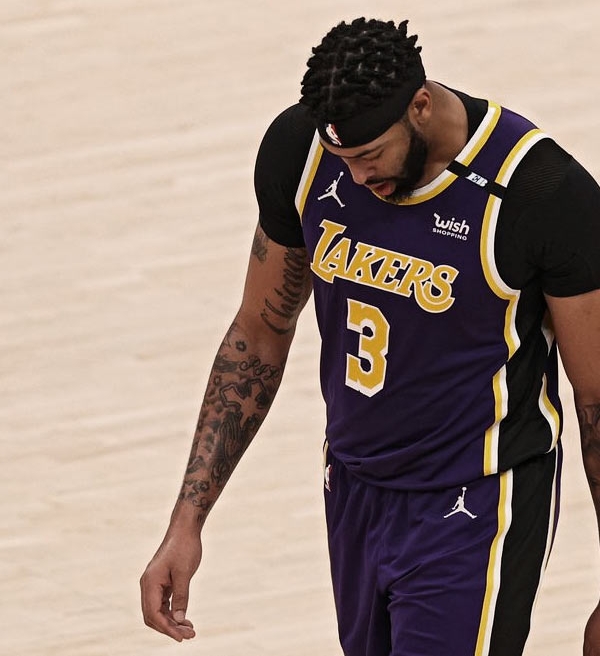 NBA: Anthony Davis liga o sinal vermelho no Lakers após nova derrota