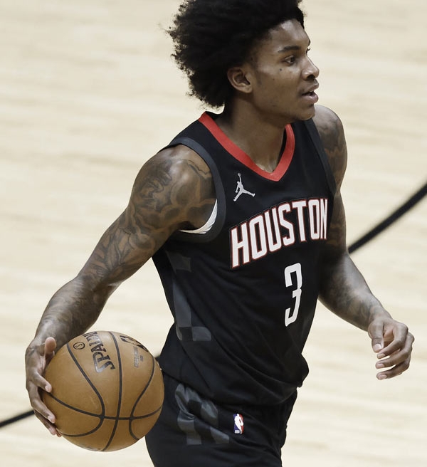 NBA: Jovem do Rockets acaba com recorde de LeBron James