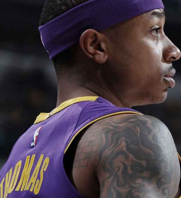 NBA: Isaiah Thomas não se contém após atuação de 81 pontos