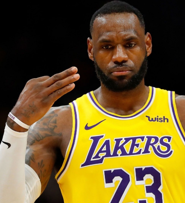 Lakers visita Indiana Pacers em busca da liderança isolada