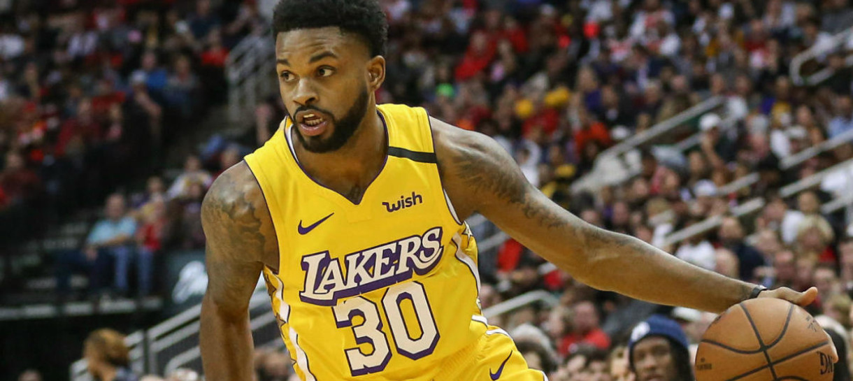 Lakers dispensa Troy Daniels e já conversa com substitutos